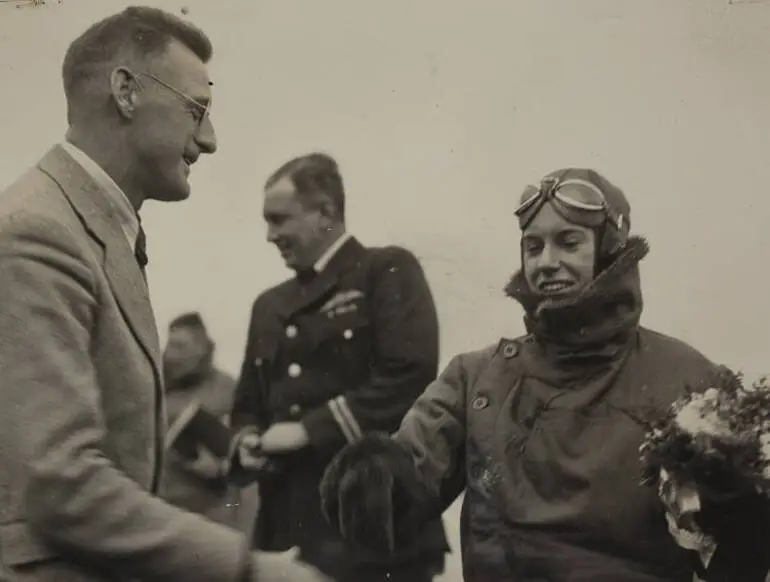 Image: Jean Batten at Māngere, 1936