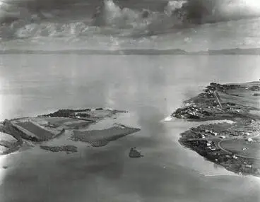 Aerial view of Māngere, 1950 Image: Aerial view of Māngere, 1950