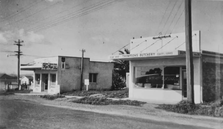 Image: Neighbourhood shops, Papatoetoe, 1954