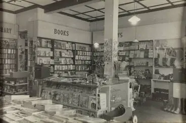 Bookshop, Ōtāhuhu, 1960s Image: Bookshop, Ōtāhuhu, 1960s