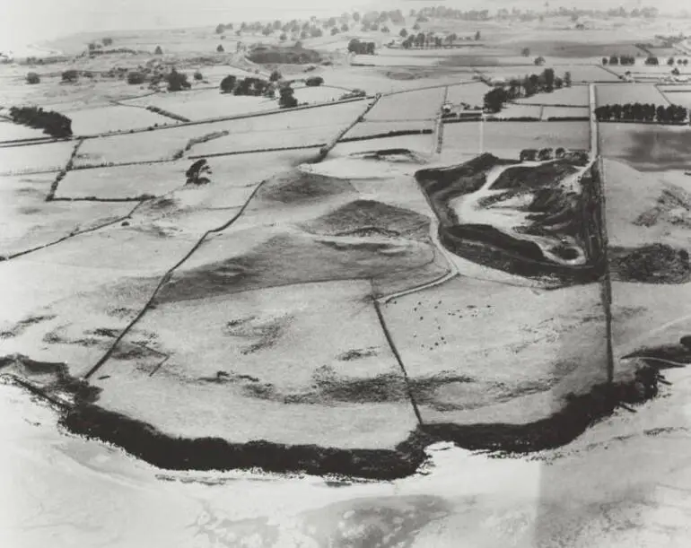 Image: Elletts Mountain, Māngere, 1960s