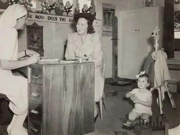 At play at Plunket, Auckland, 1947 Image: At play at Plunket, Auckland, 1947