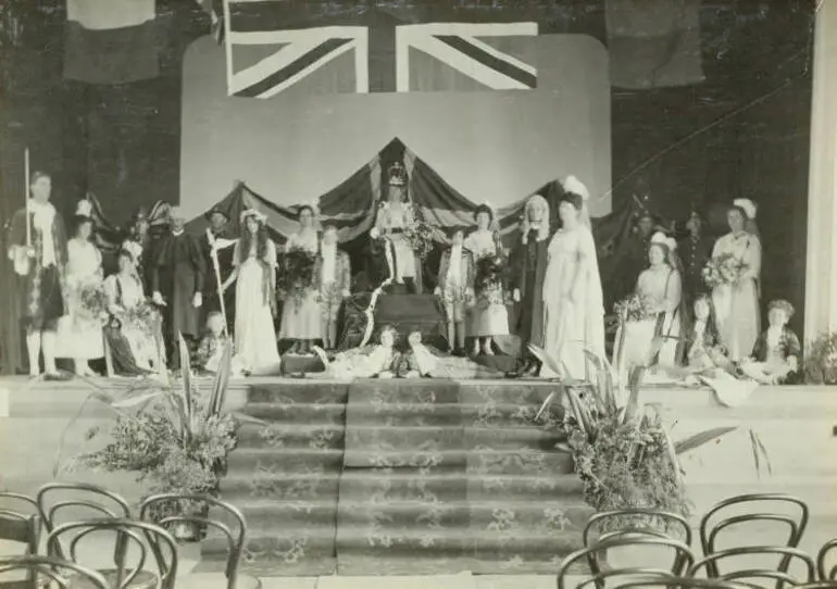 Image: Manukau County Queen Carnival, Papatoetoe, 1918