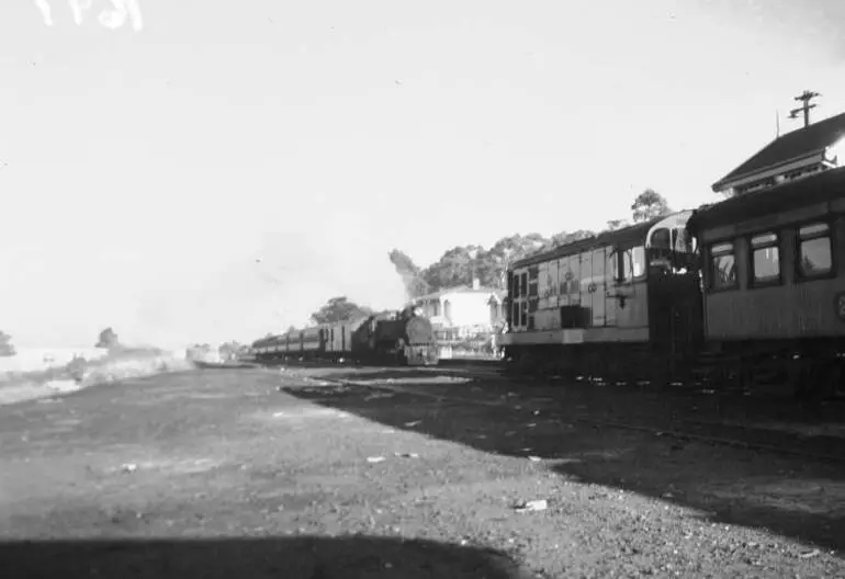Image: Steam and diesel trains at Glen Eden.