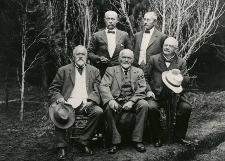 Image: German internees, Motuihe Island