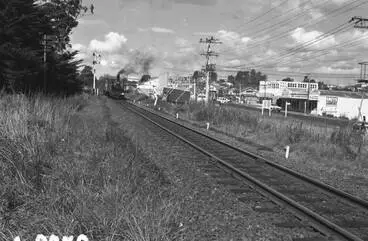 Steam train 'Meg Merrillies' at Glen Eden. Image: Steam train 'Meg Merrillies' at Glen Eden.