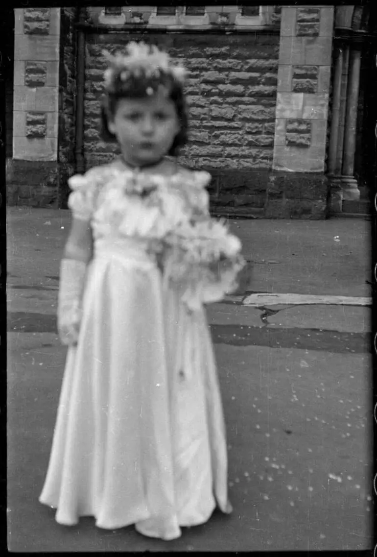 Image: Flower girl