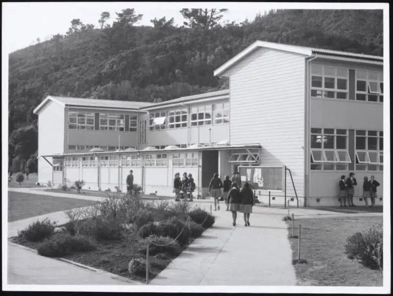 Image: Science building, Taita College, Wellington, 1968