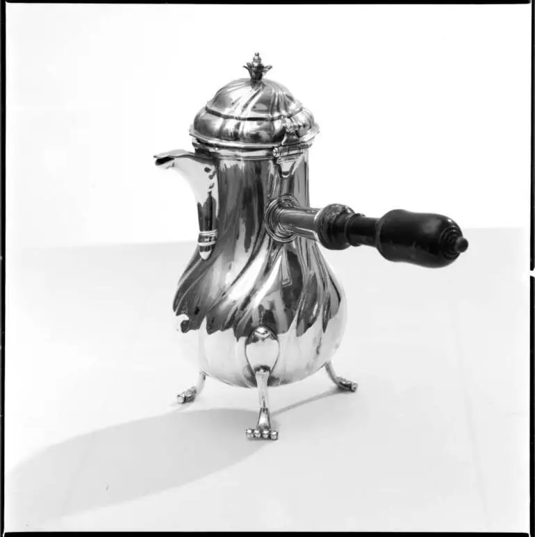 Image: Silver coffee pot, 1968