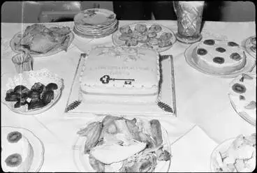 Image: 21st birthday party for David Glen, 1960
