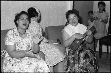 Image: Family gathering, 1959