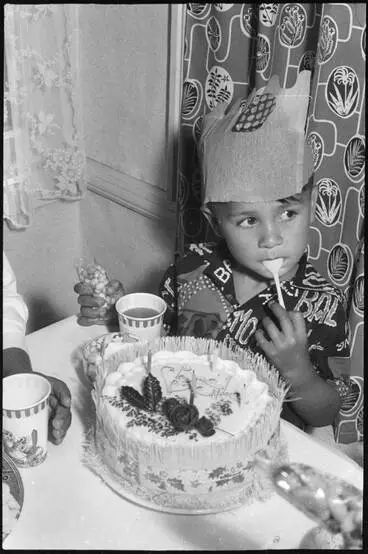 Image: Birthday cake, 1959