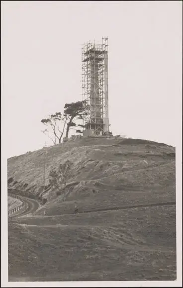Image: One Tree Hill obelisk, 1940