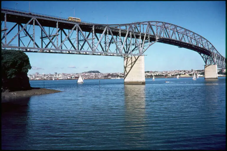 Image: Auckland Harbour Bridge, 1967