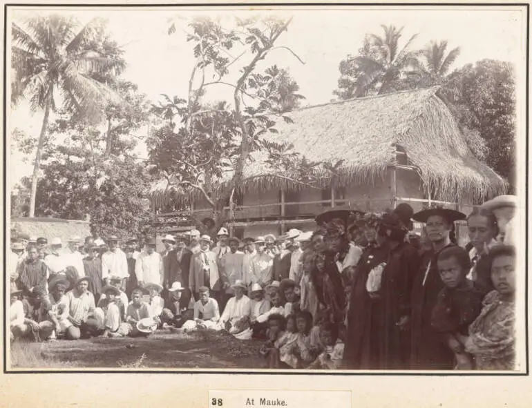 Image: Villagers at Mauke, Cook Islands, 1903