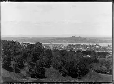 Image: Onehunga and Mangere viewed from One Tree Hill, 1926