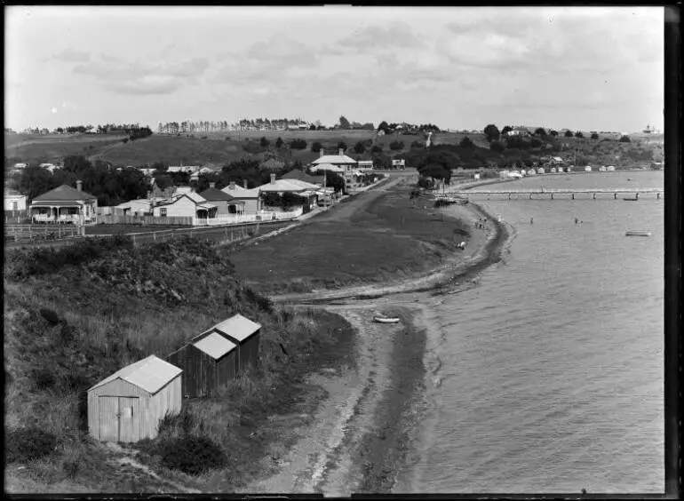 Image: St Heliers Bay waterfront, 1911