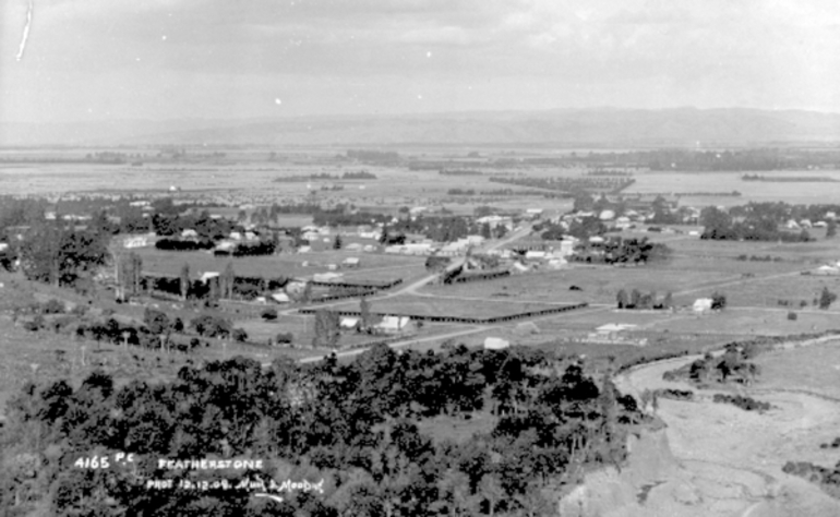 Image: Featherston : postcard