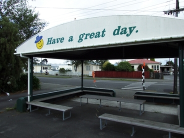 Image: Bus shelter, Cornwall Street School : digital image