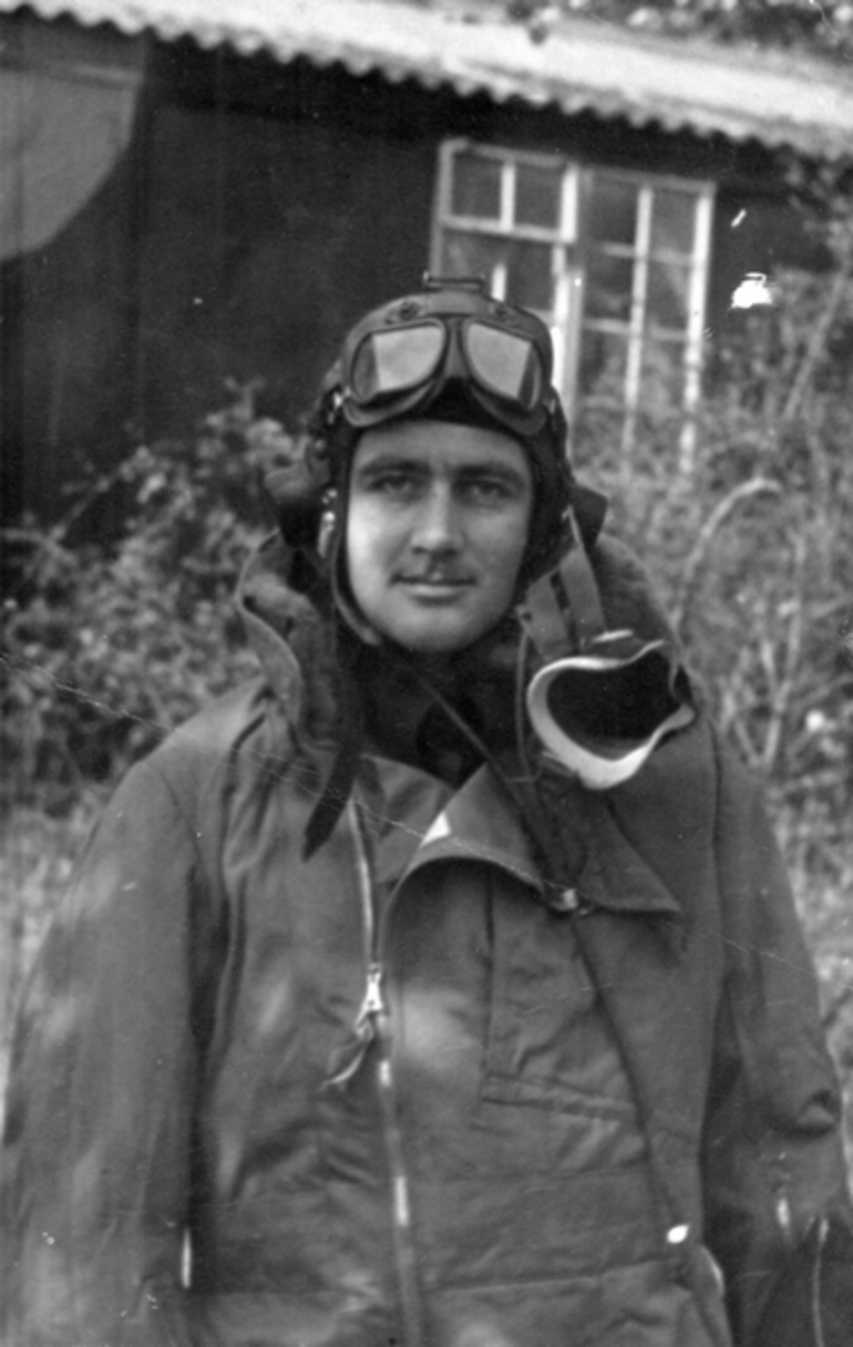 Image: Ian Sutherland in flying suit : digital image