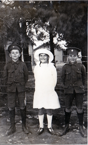 Image: Whitehead children at Featherston Military Camp: Photograph