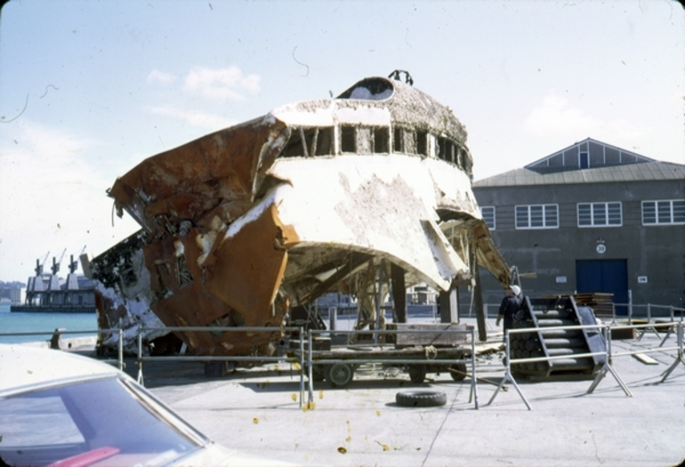 Image: 'Wahine' bridge after sinking : digital image