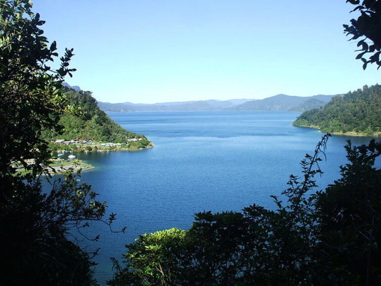 Image: Lake Waikaremoana