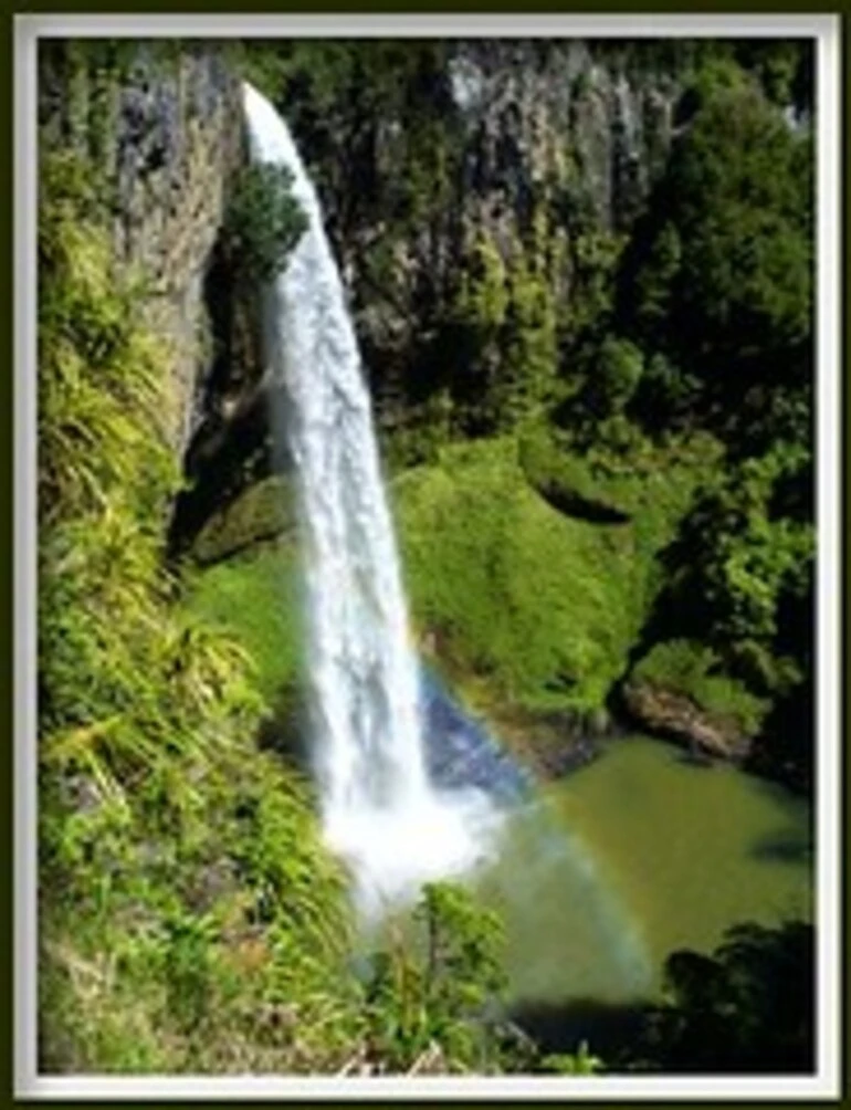 Image: Bridal Veil Falls, Raglan, New Zealand