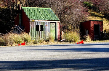 Image: abandoned roadmen's hut