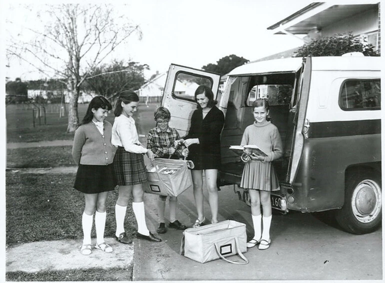 Image: School library service, Waterview Primary School