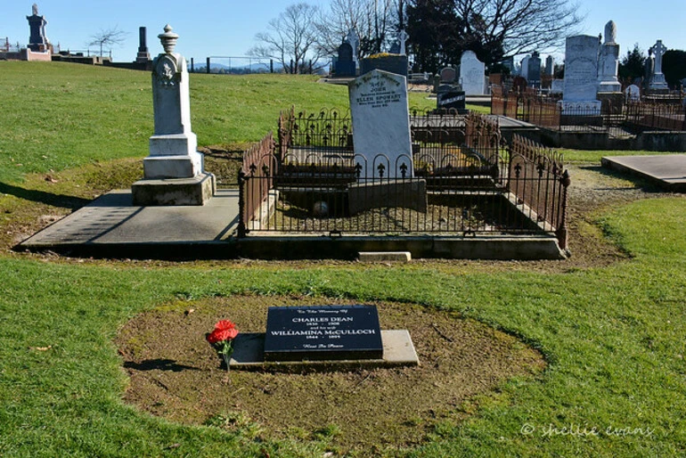 Image: Minnie Dean's Gravesite, Winton Cemetery, Southland