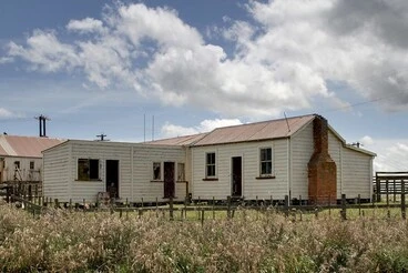 Image: Old farm accommodation, Rewa, Rangitikei, New Zealand