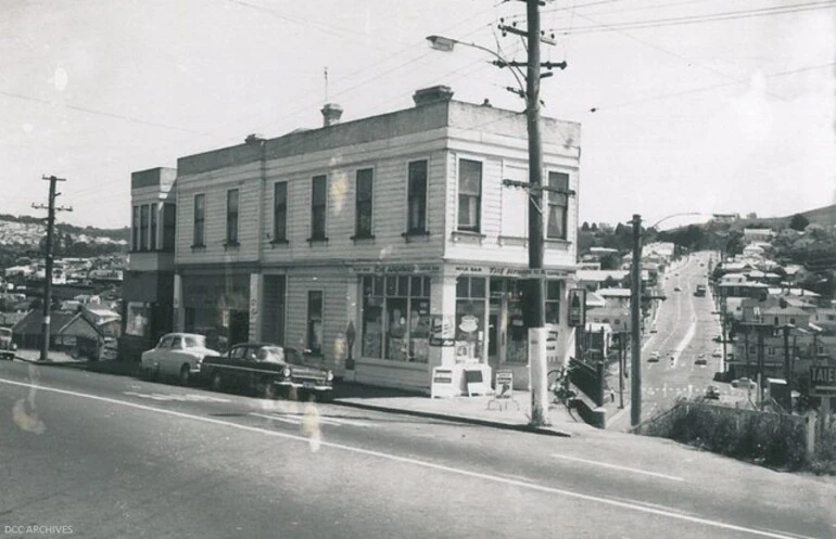 Image: Kaikorai Valley Road, intersection of Taieri Road and Kaikorai Valley 1975