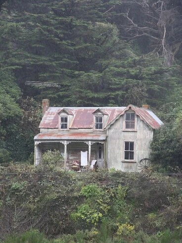 Image: Old house, Johnsonville, Wellington, New Zealand