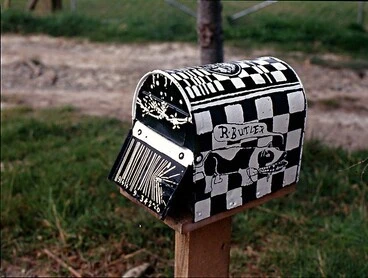 Image: butlers letterbox 1985