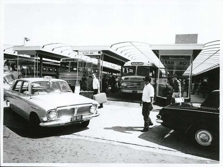 Image: New Zealand Road Services Depot, Hamilton