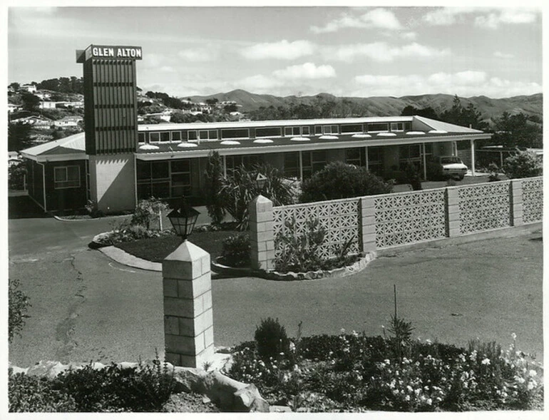 Image: Wellington City Views: Exterior of Glen Alton Motel, Johnsonville