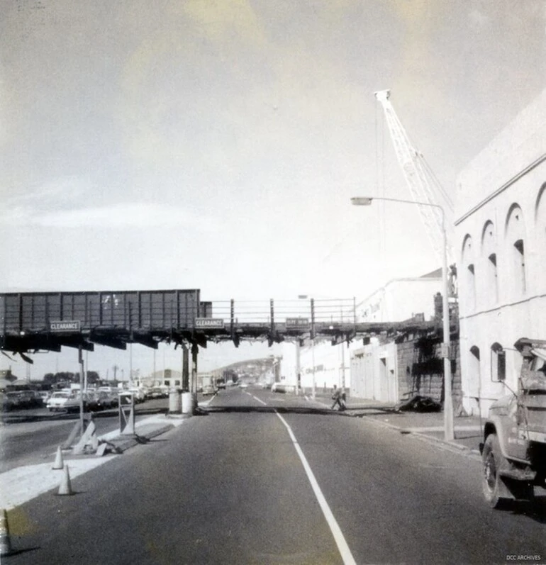 Image: Demolition of old Cumberland Street bridge, 1977