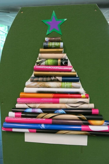 Image: Christmas tree - South Library