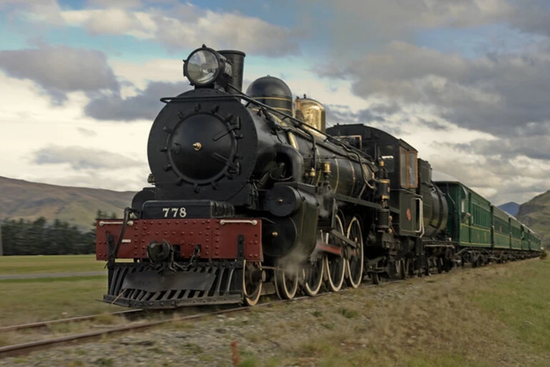 Image: kingston flyer takes off