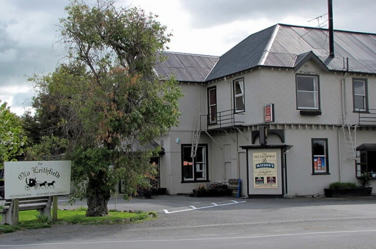 Image: Country Pub