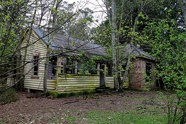 Image: Old house, Tramway Road, Springfield district, Canterbury, New Zealand