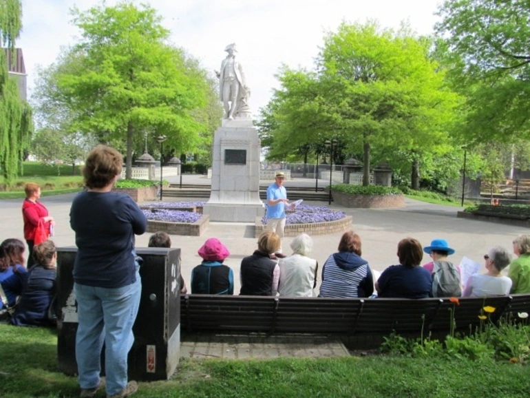 Image: Victoria Square tour