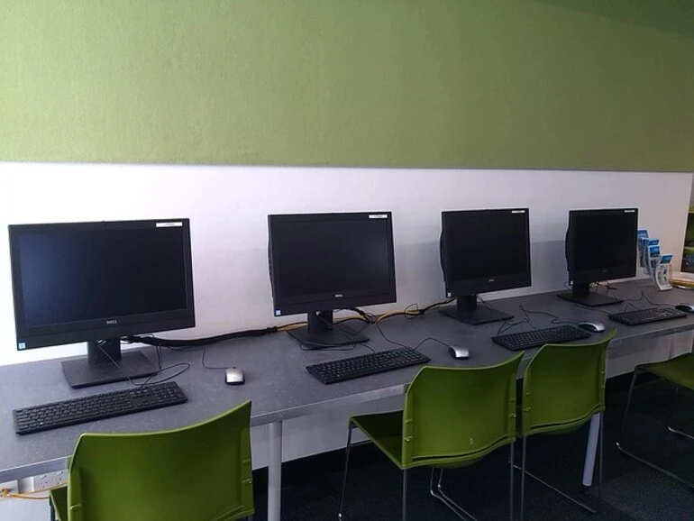 Image: Public internet computers, Lyttelton Library