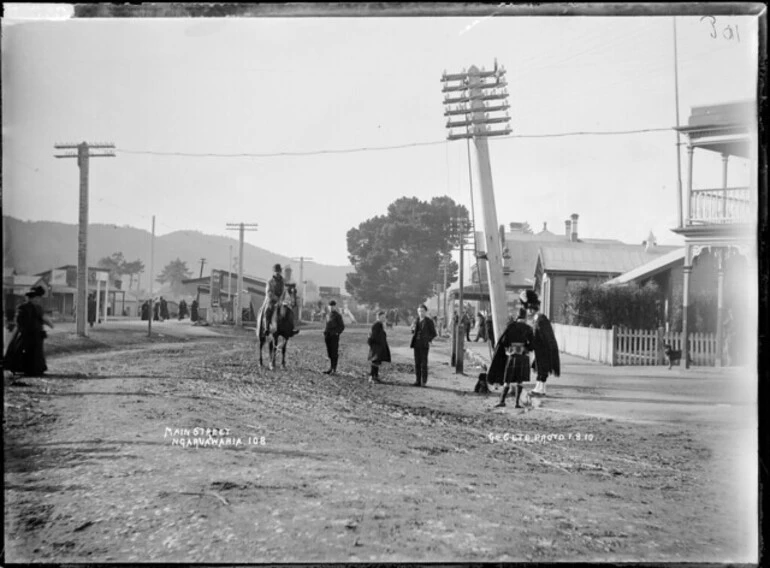 Image: Great South Road, Ngaruawahia, 1910 - Photograph taken by G & C Ltd