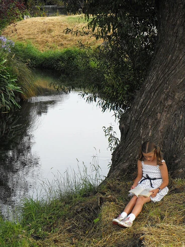 Image: Hannah - 2nd prize in the Summertime Reading Club photo competition