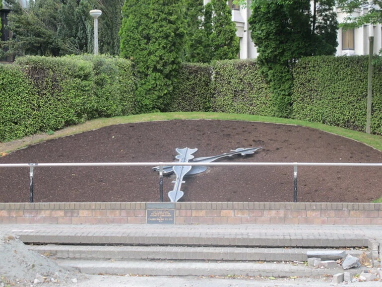 Image: Floral clock - Victoria Square