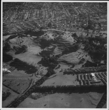 Image: Aerial view of One Tree Hill and Cornwall Park.