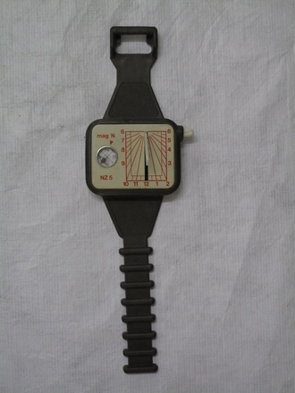 Image: Wrist sundial and compass