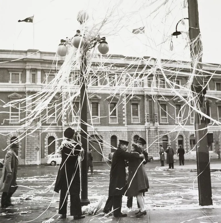 Image: Canadian sailors, VJ (Victory over Japan) day, Wellington, 15 August 1945